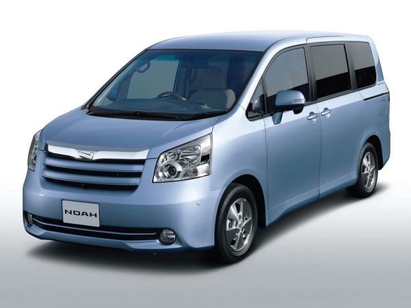 Toyota Noah 2007-2013